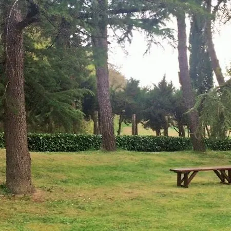 Domus Poggio Sant'angelo 招待所 *