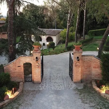 Domus Poggio Sant'angelo 招待所 哥尔顿